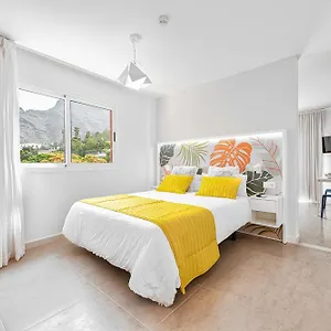 https://sol-mogan-suites.in-canary-islands.com